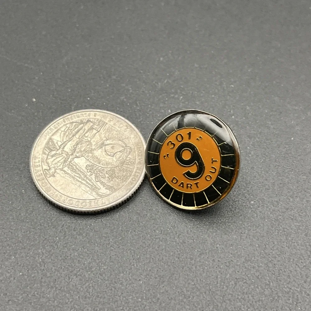 301 9 Dart Out‎ Sport Game Lapel Hat Pin